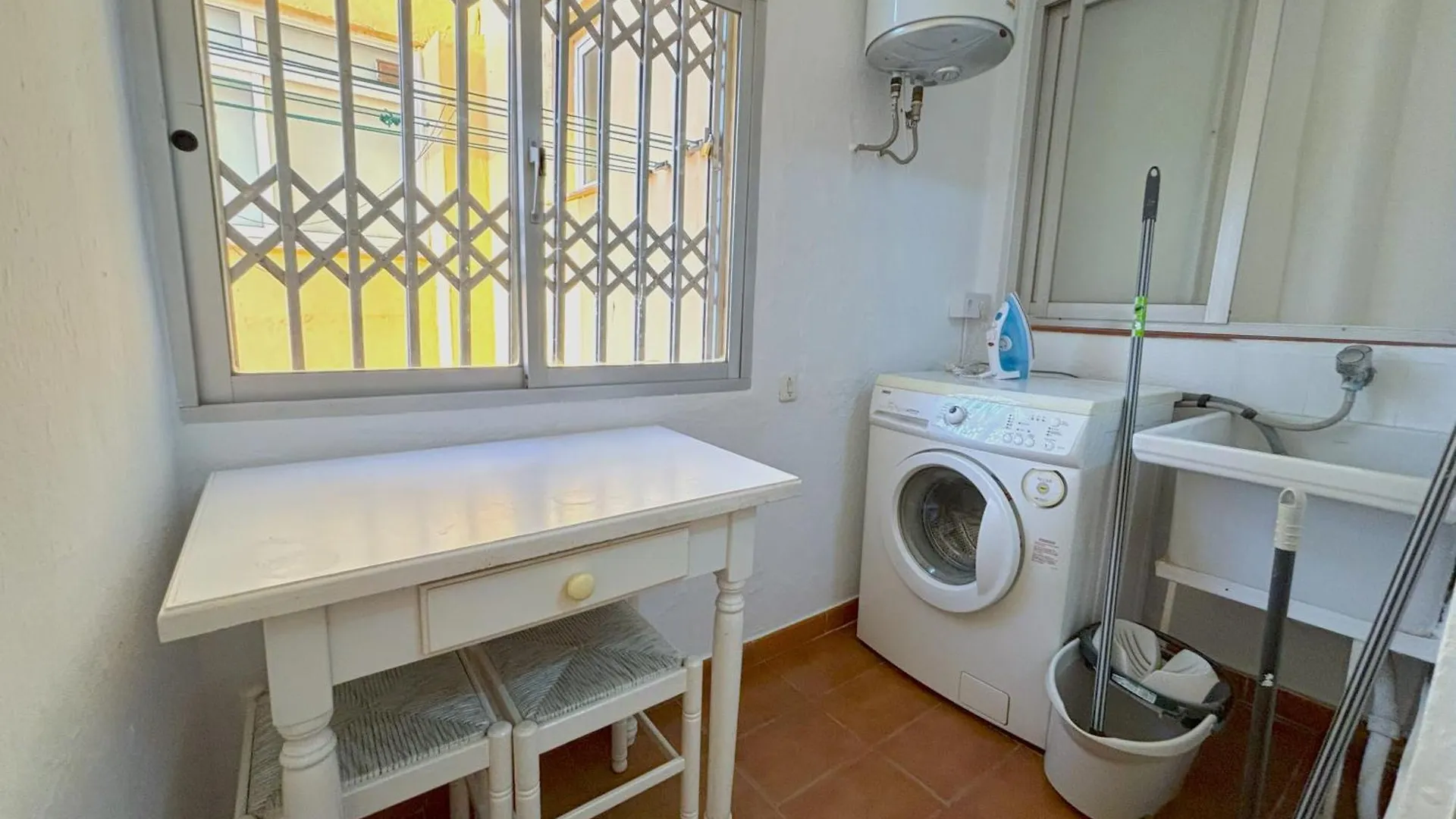 Evans Realty Az Centro & Playa & Tren Fuengirola Spain
